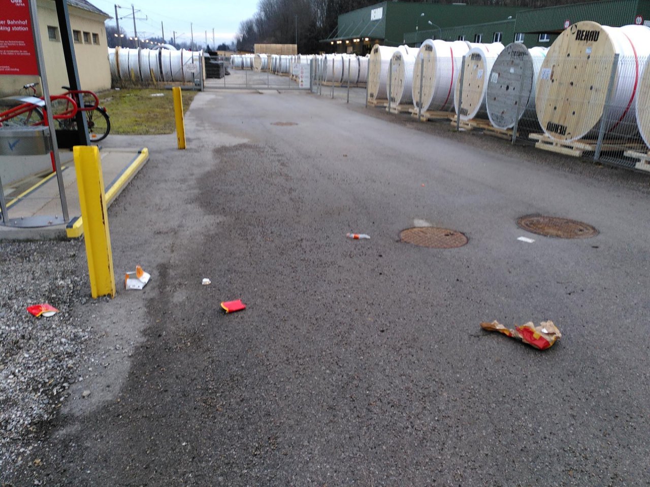 litter in DRECKSPOTZ | GLOBAL 2000 App spotted by Marianne Zeilerbauer on 02.02.2021